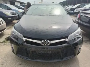 Photo - Toyota Camry 2017 Black