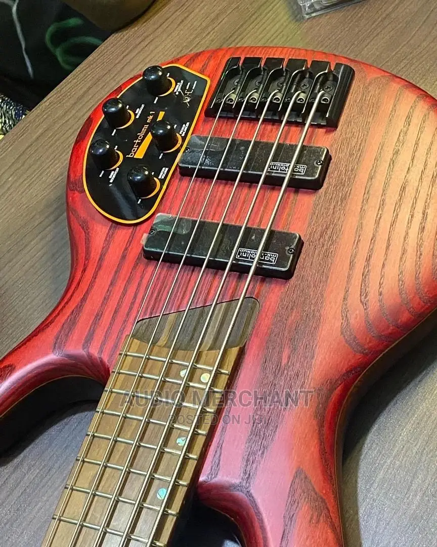 Cort 5 Strings Bass Guitar in Ojo Musical Instruments & Gear