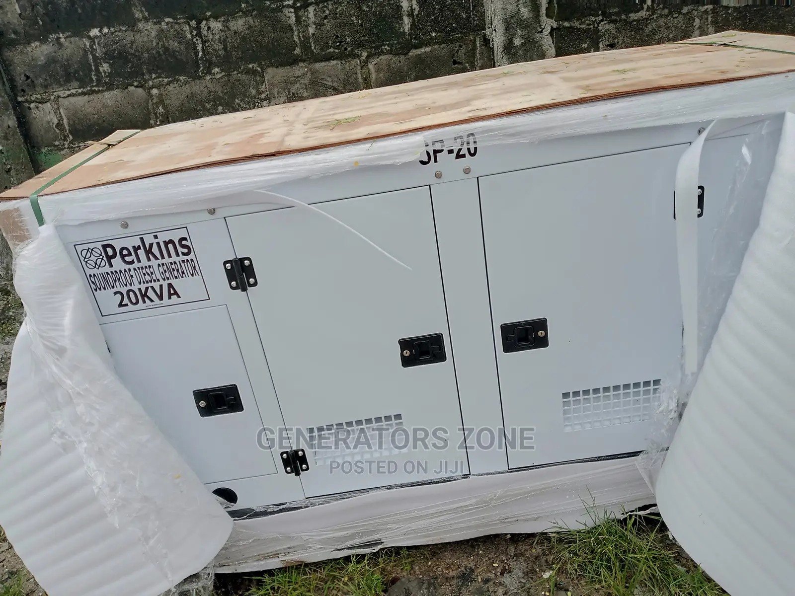 100 Copper Coil Perkins Soundproof Diesel Generator in Ikeja