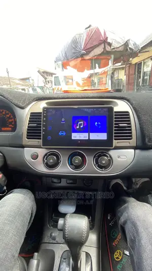 Photo - Toyota Camry 2.4 Android Navigation Set