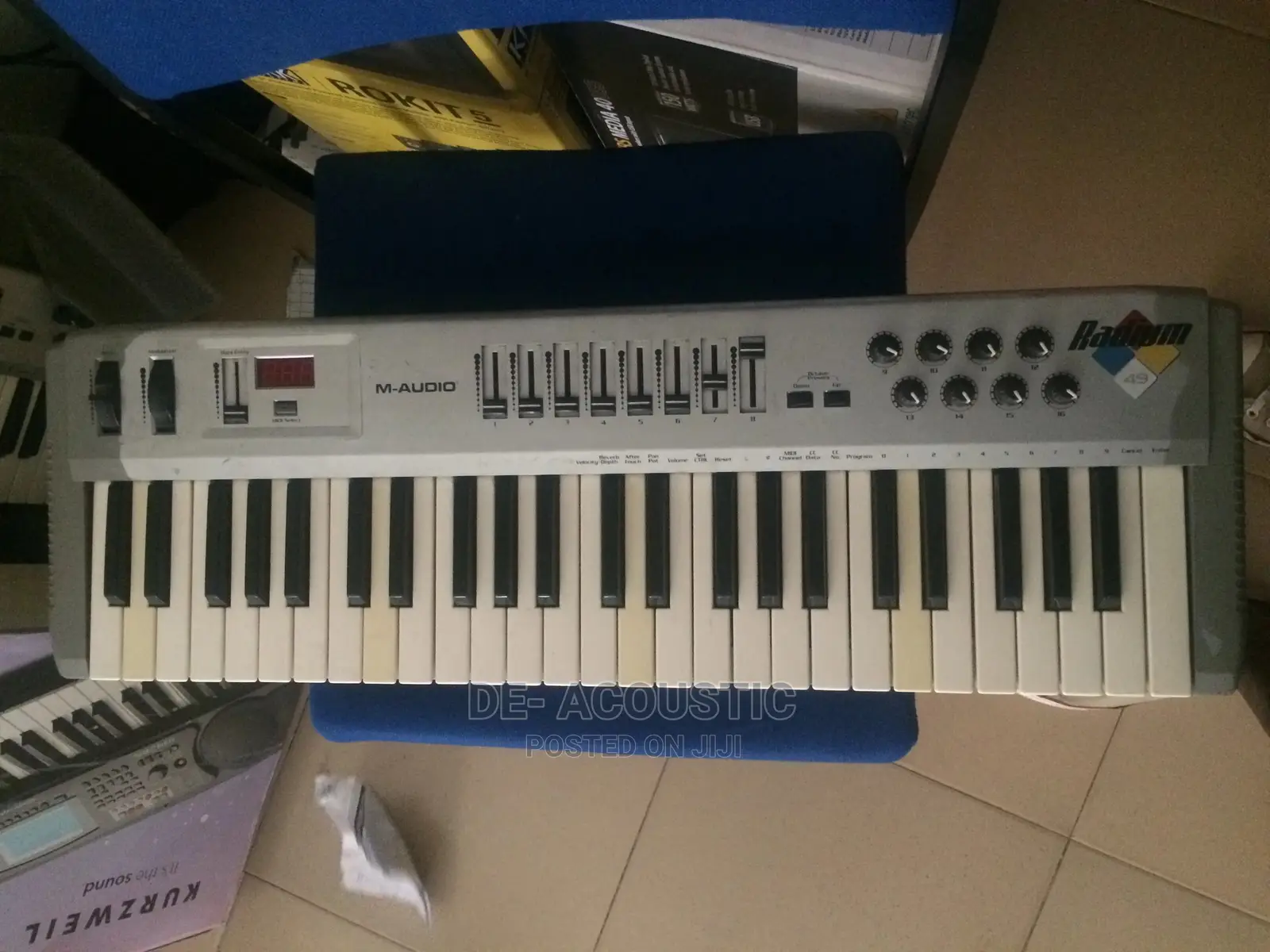MIDI Controller Keyboard in Ojo Musical Instruments & Gear, De