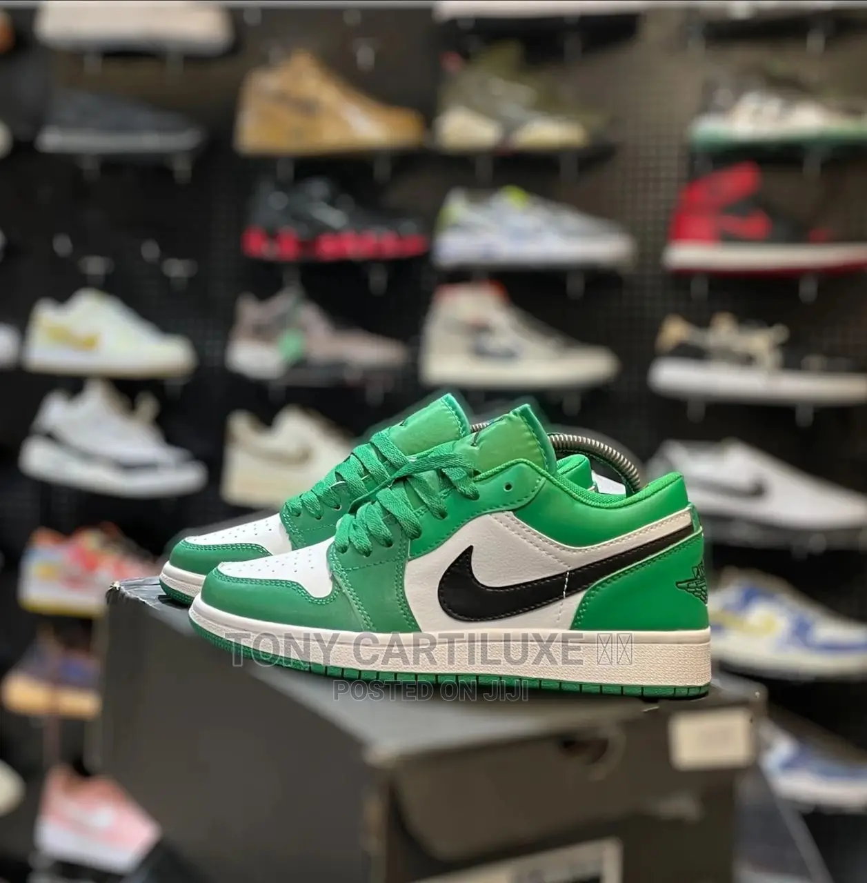 nike air jordan 1 low pine green mens stores