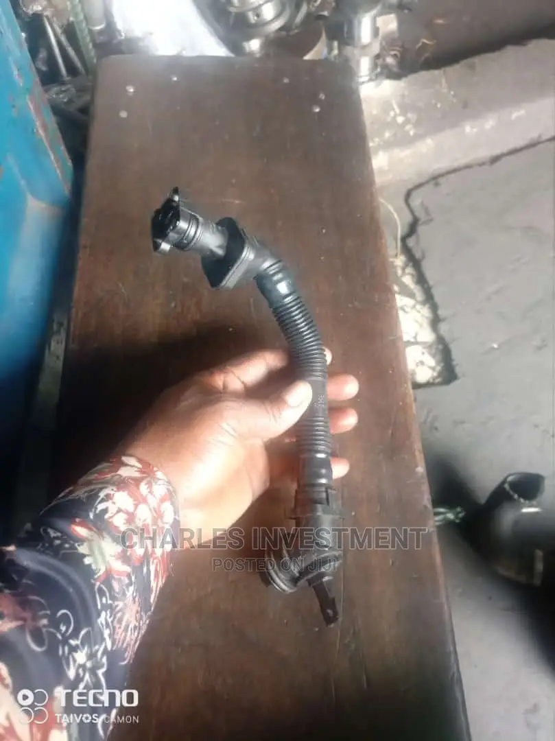 Air Vacuum Hose F10 Very Clean in Mushin Vehicle Parts & Accessories, Charles Investment