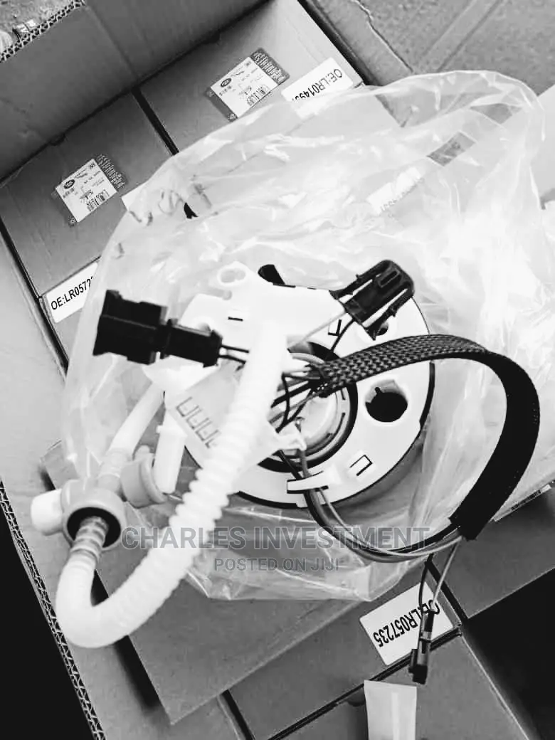 Range Rover Fuel Pump 2012 Nwe One Original in Mushin Vehicle Parts