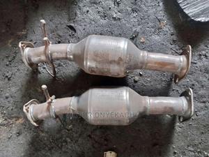 Centre Catalyst Converter Lexus RX 350 | Vehicle Parts & Accessories for sale in Lagos State, Mushin