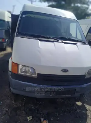 Ford Transit 2005 Pink