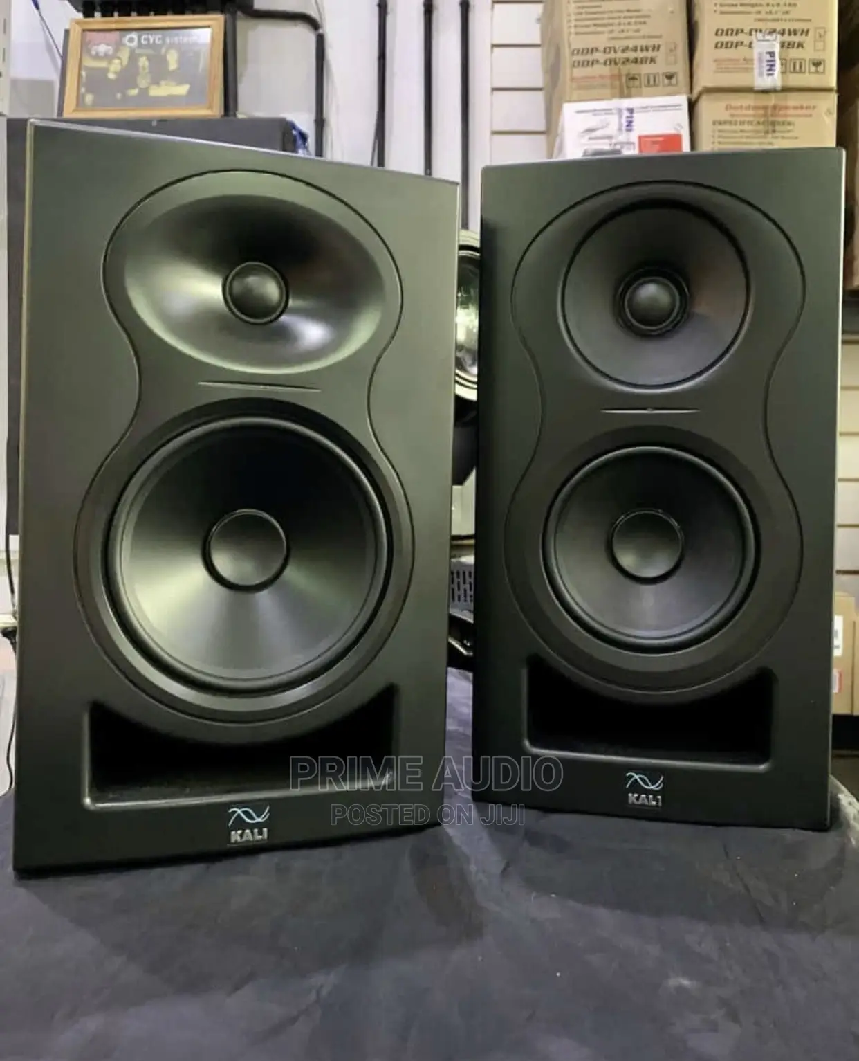 Kali Audio LP6 and Kali Audio in 5 Studio Monitors in Ojo Audio