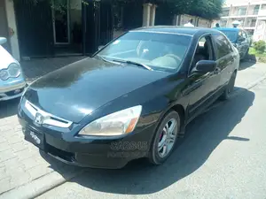 Photo - Honda Accord 2003 Black