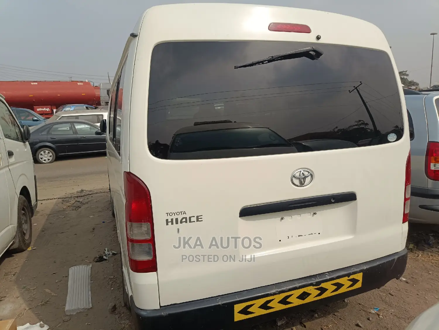 Toyota HiAce 2012 White