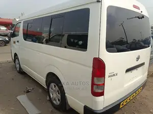 Toyota HiAce 2012 White