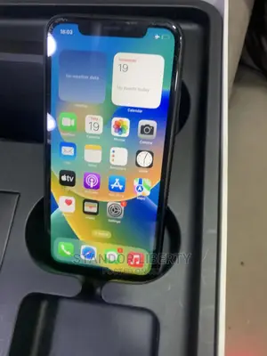 Photo - Apple iPhone XR 64 GB Black