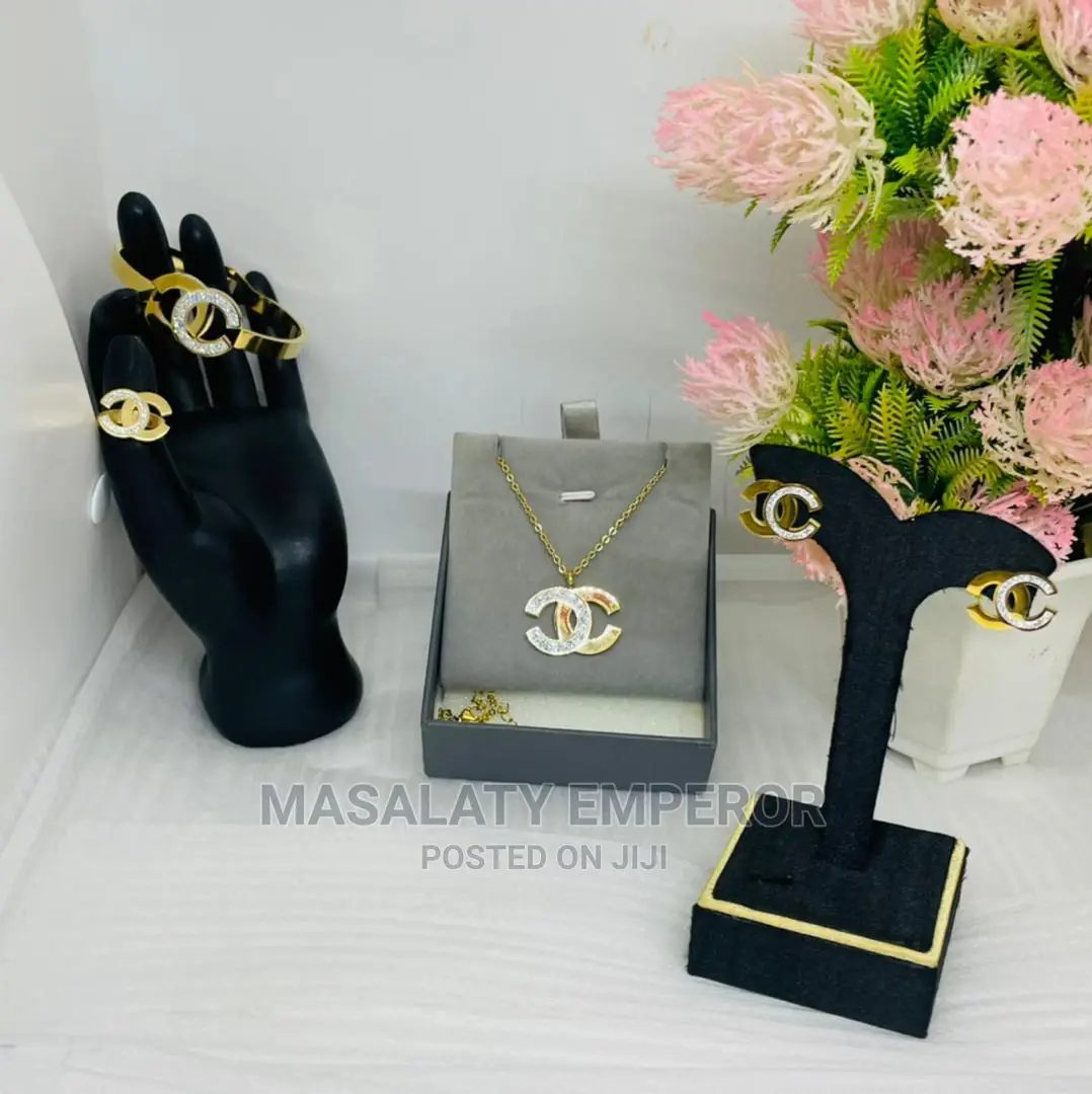 Unique Sets in AmuwoOdofin Jewelry, Masalaty Emperor Jiji.ng