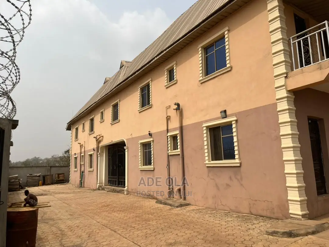 Furnished 1bdrm Apartment in Royal Court Hostel, Akure for Rent in
