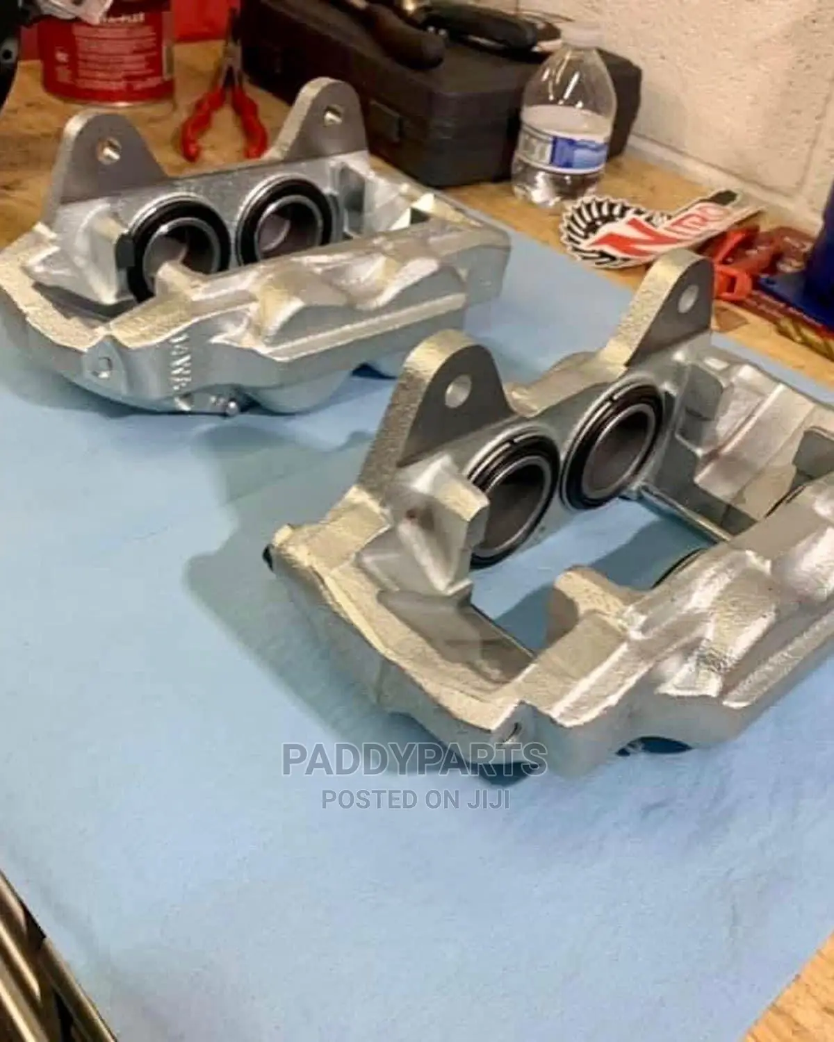 Lexus GX460 Front Brake Caliper in Lagos Island (Eko) Vehicle Parts