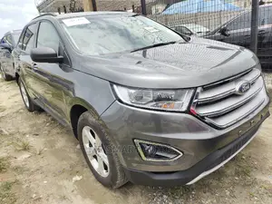 Photo - Ford Edge Titanium 4dr AWD 2017 Gray