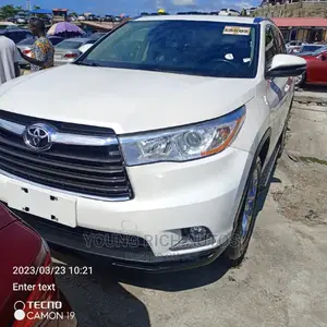 Photo - Toyota Highlander 2017 White