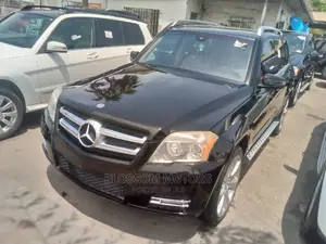 Photo - Mercedes-Benz GLK-Class 350 4MATIC 2011 Black
