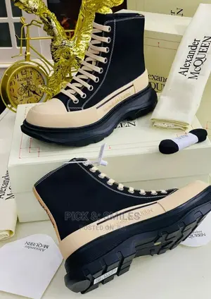 Photo - 2023 Luxury Sneakers!Swipe to See Designs