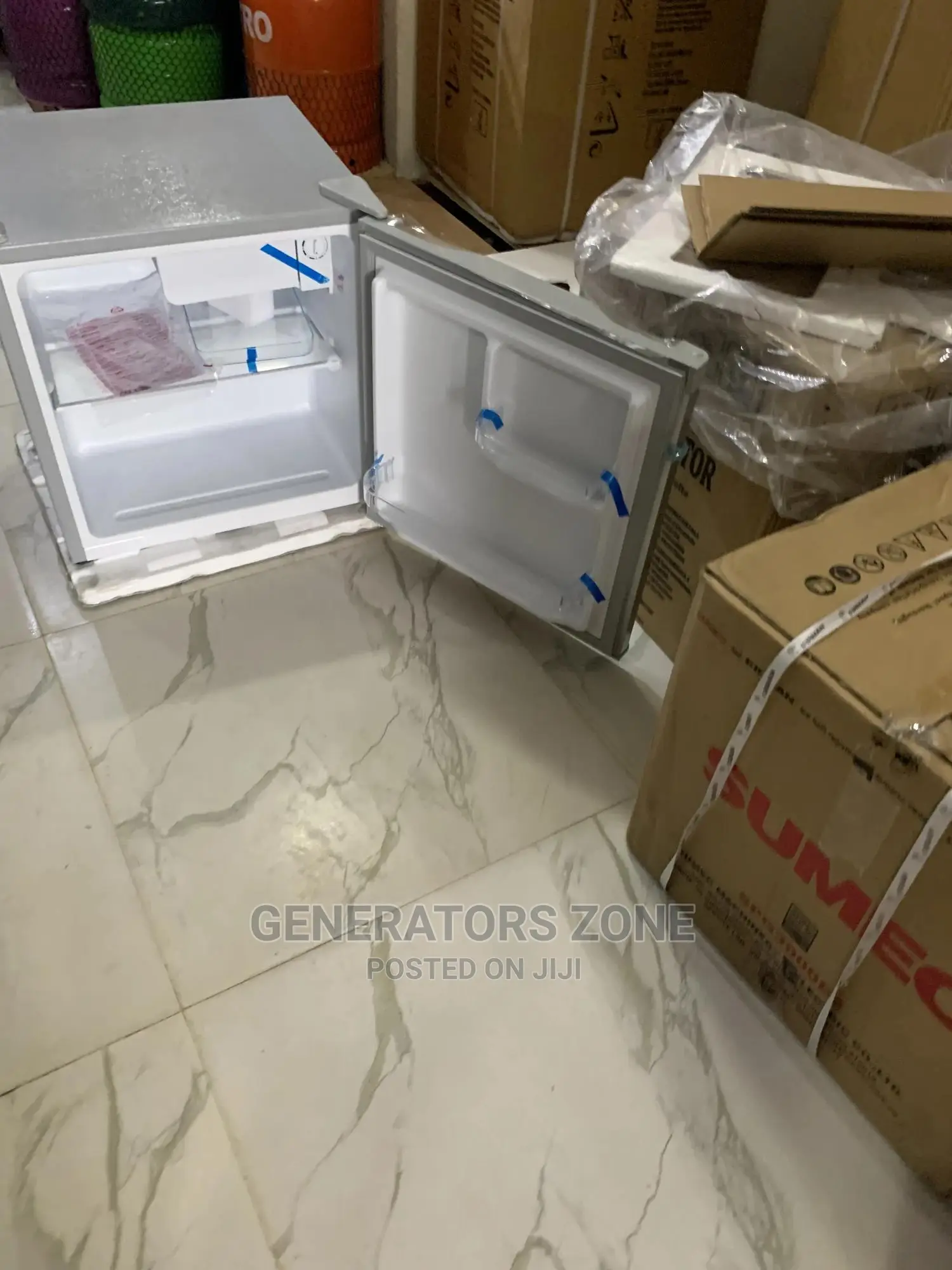 Single Door LG Mini Fridge With Top Freezer in Lagos Island (Eko) Kitchen Appliances