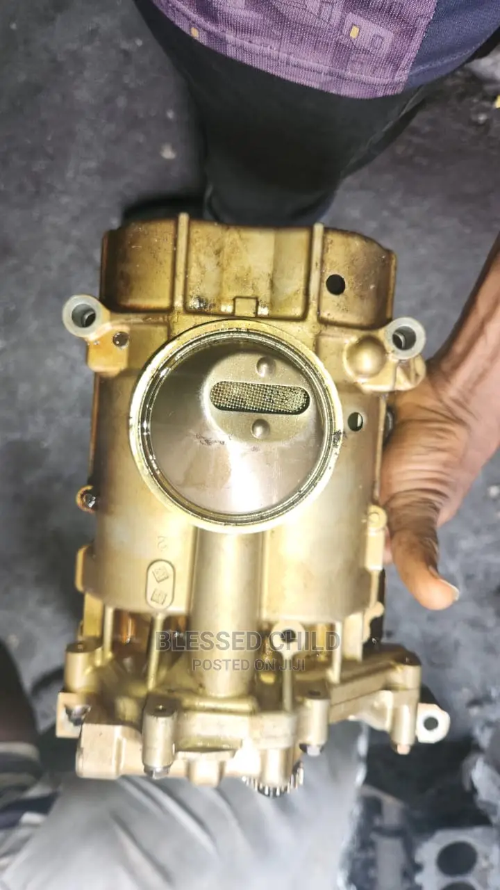 Engine Oil Pump Honda Accord 2004 in Mushin Vehicle Parts