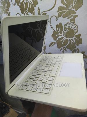 Laptop Apple MacBook 2009 4GB Intel Core 2 Duo HDD 250GB | Laptops & Computers for sale in Lagos State, Ikeja