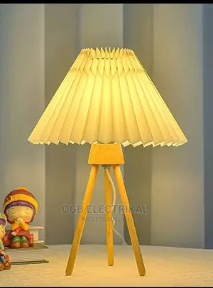 Photo - Wood Table Lamp