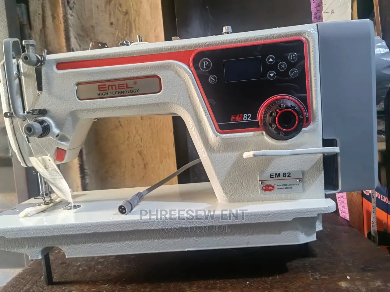 EMEL Direct Drive Auto Thread Cutting Sewing Machine. in Lagos Island