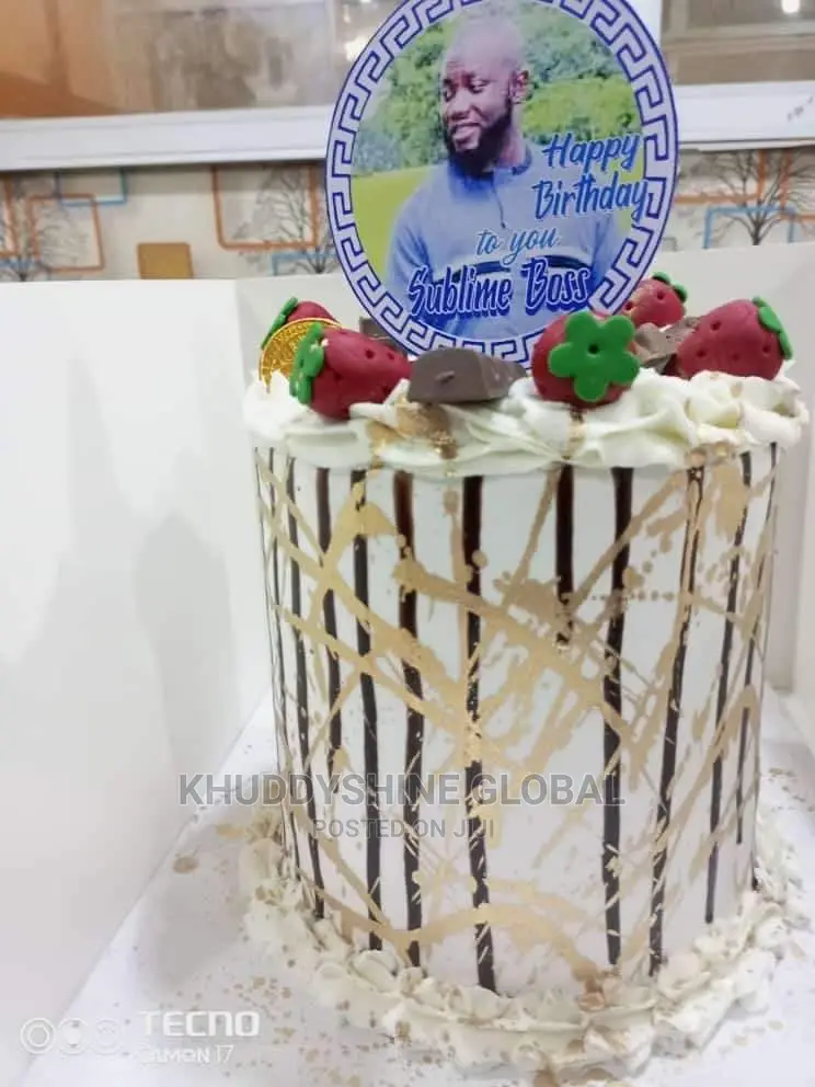 Fancy Birthday Cakes in Lagos Island (Eko) Party, Catering & Event