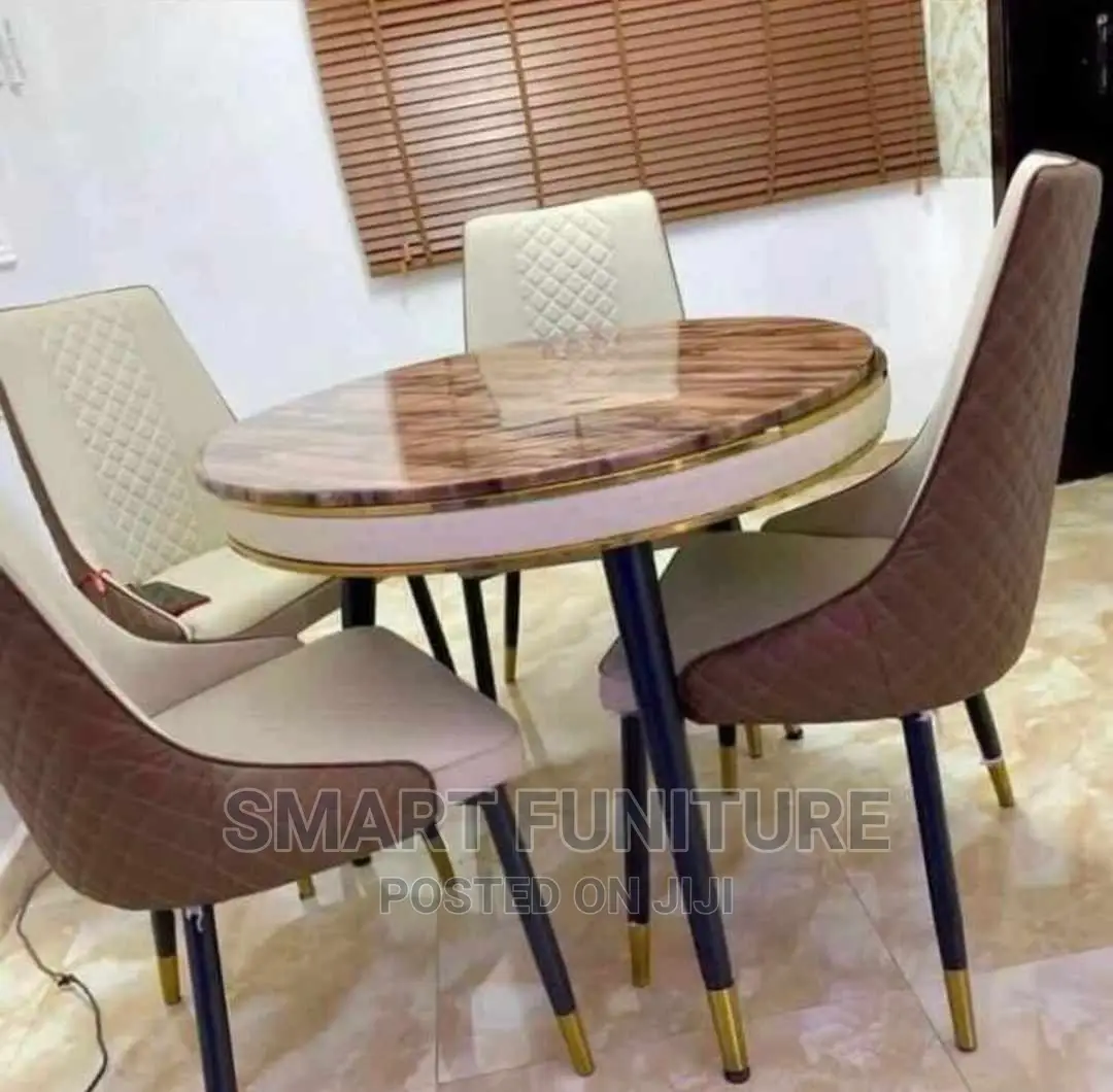 Round Marble Top Dining Table With Chairs in Lagos Island (Eko