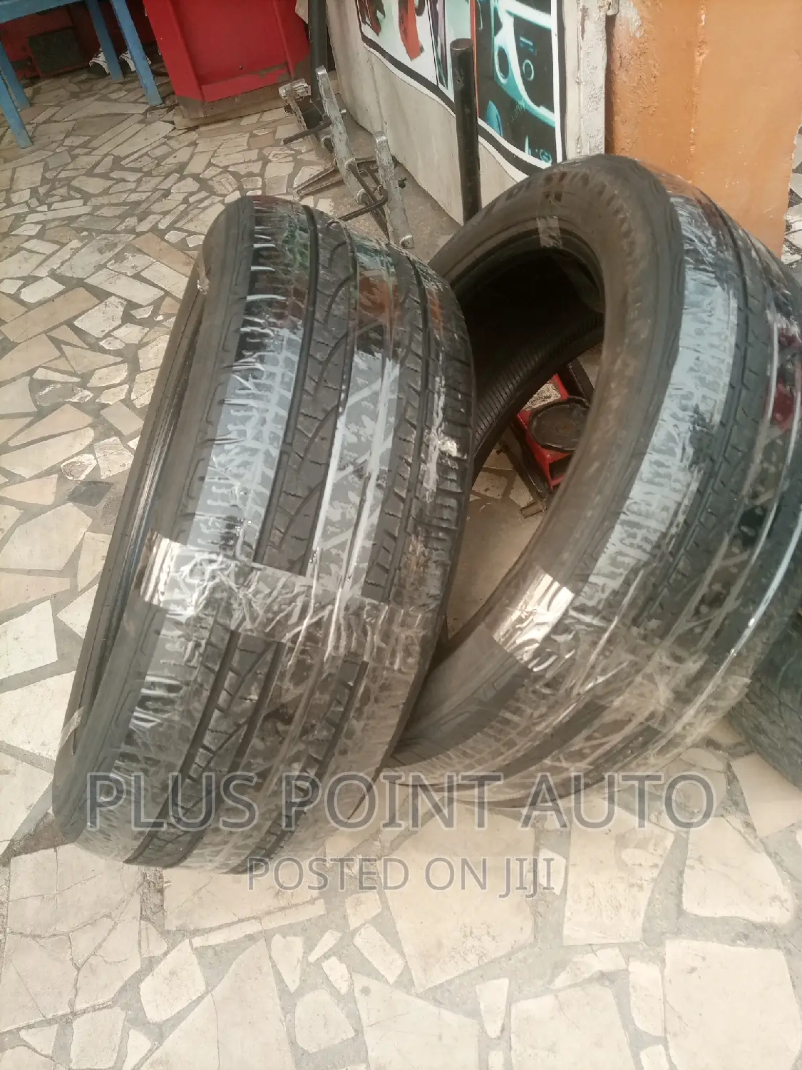 235/55r18 Used Car Tires for All Suv in Ikeja Vehicle Parts