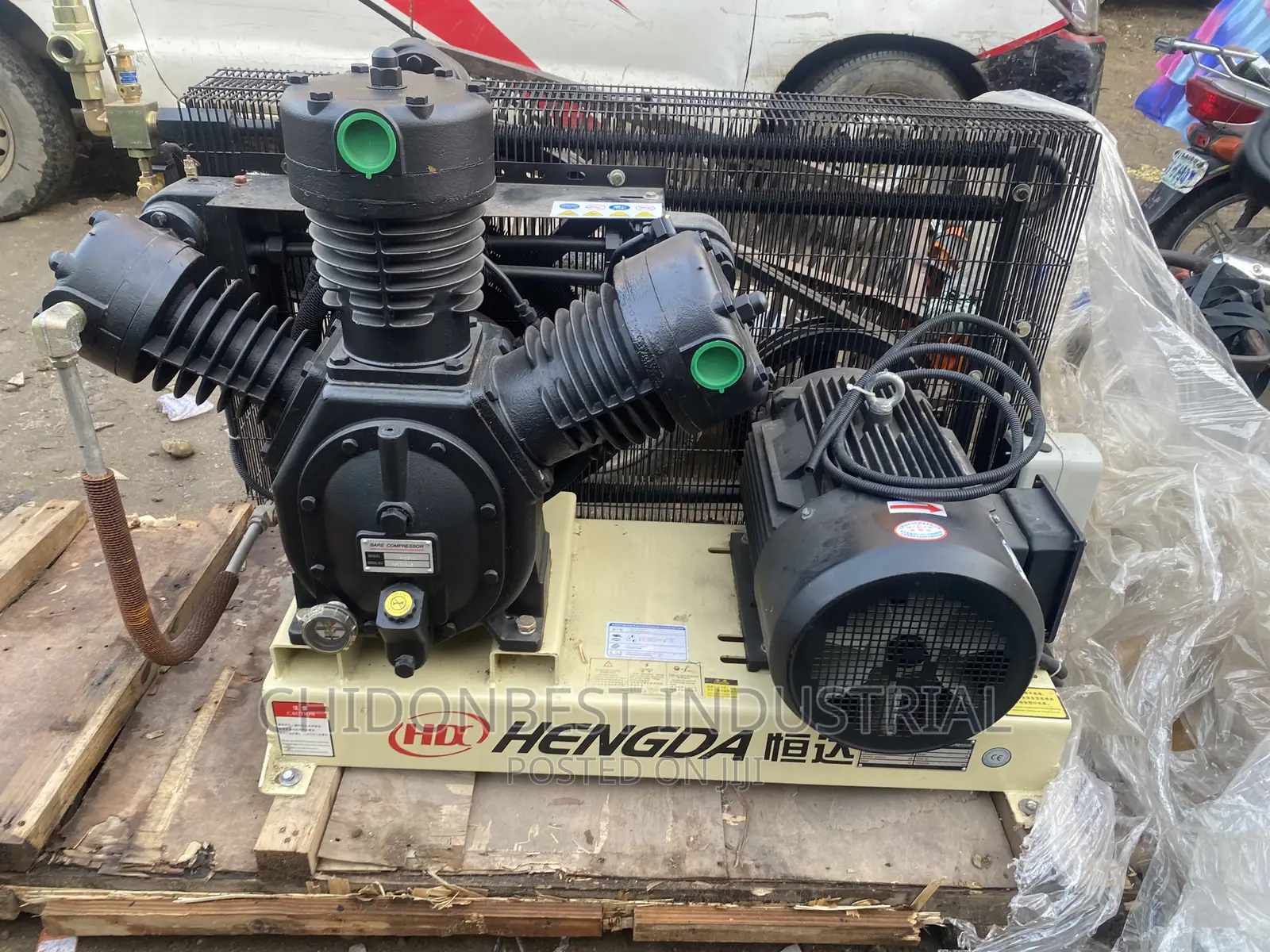 Industrial Piston Air Compressor 30bar 20hp in Ojo Vehicle Parts