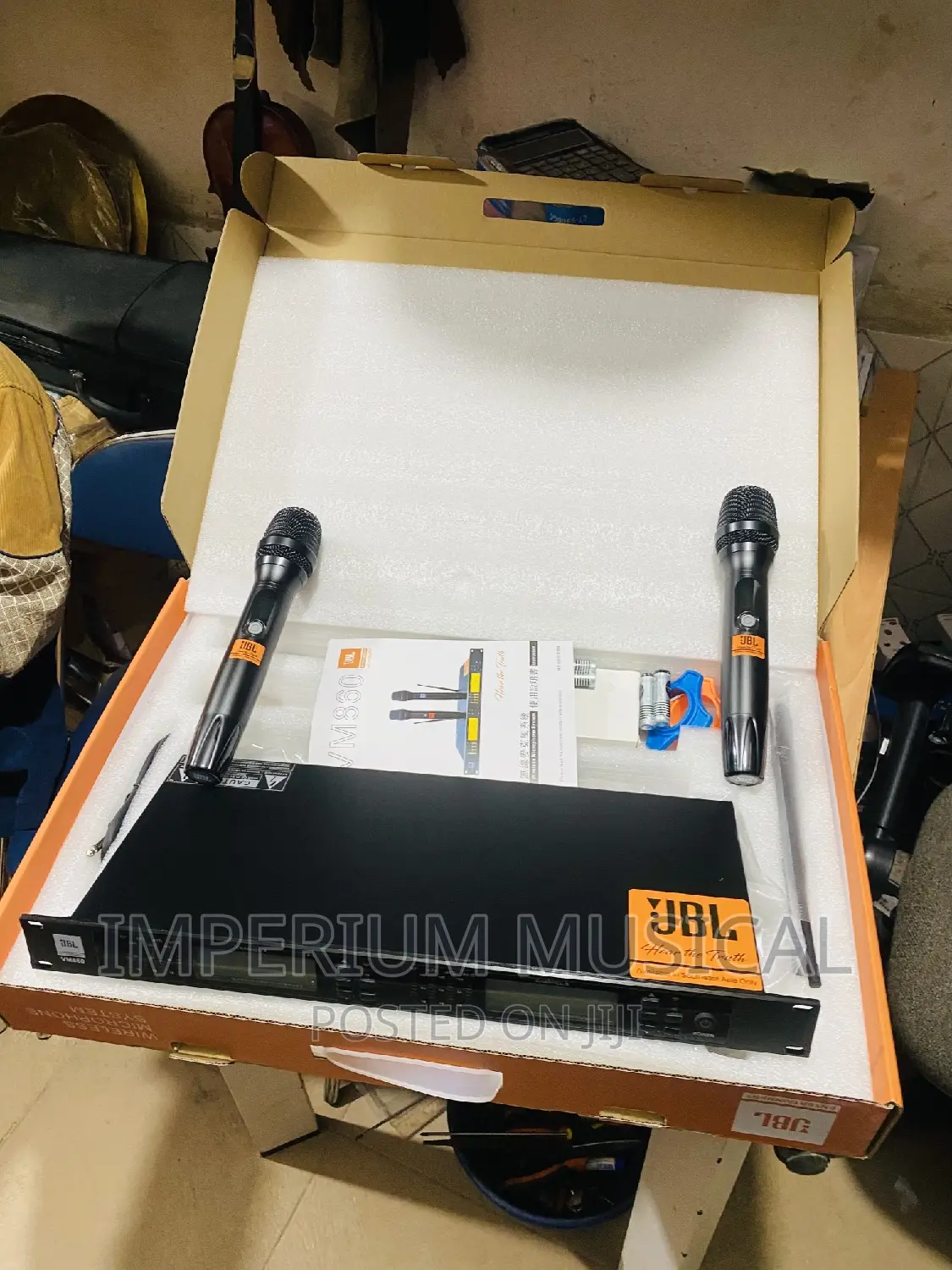 JBL VM860 Wireless Microphone in Ojo Audio & Music Equipment