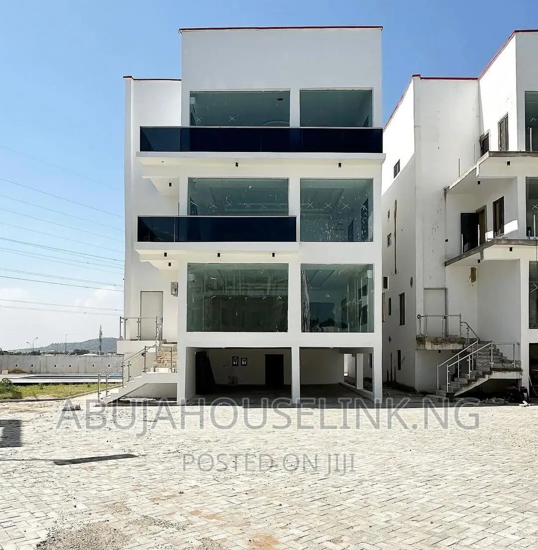 5bdrm Duplex in Diplomatic Zone,, Katampe Extension for sale in Katampe