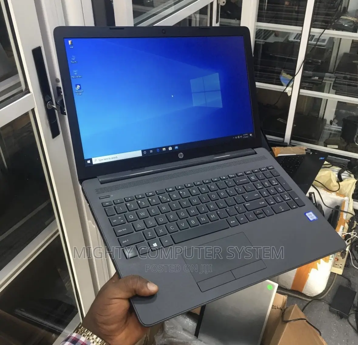 Laptop HP 250 G7 4GB Intel SSD 128GB in Ibadan Laptops & Computers