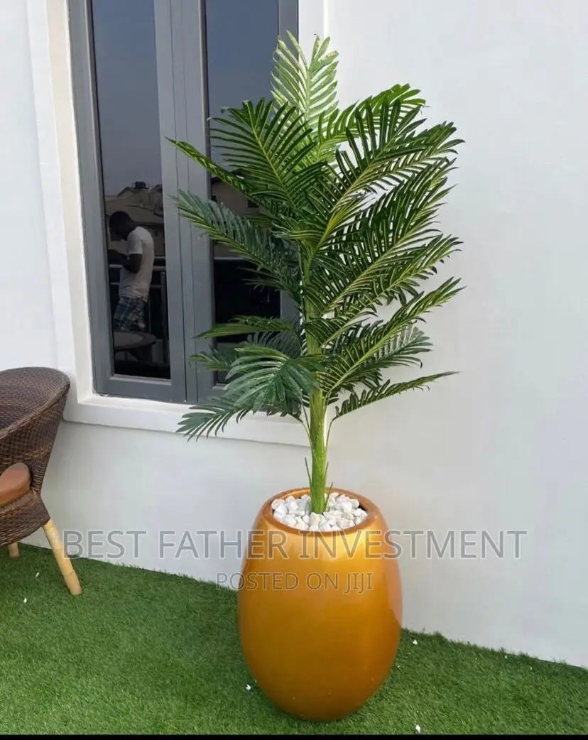 Imported Flower Vase, Flower and Stone in Lagos Island (Eko) Home