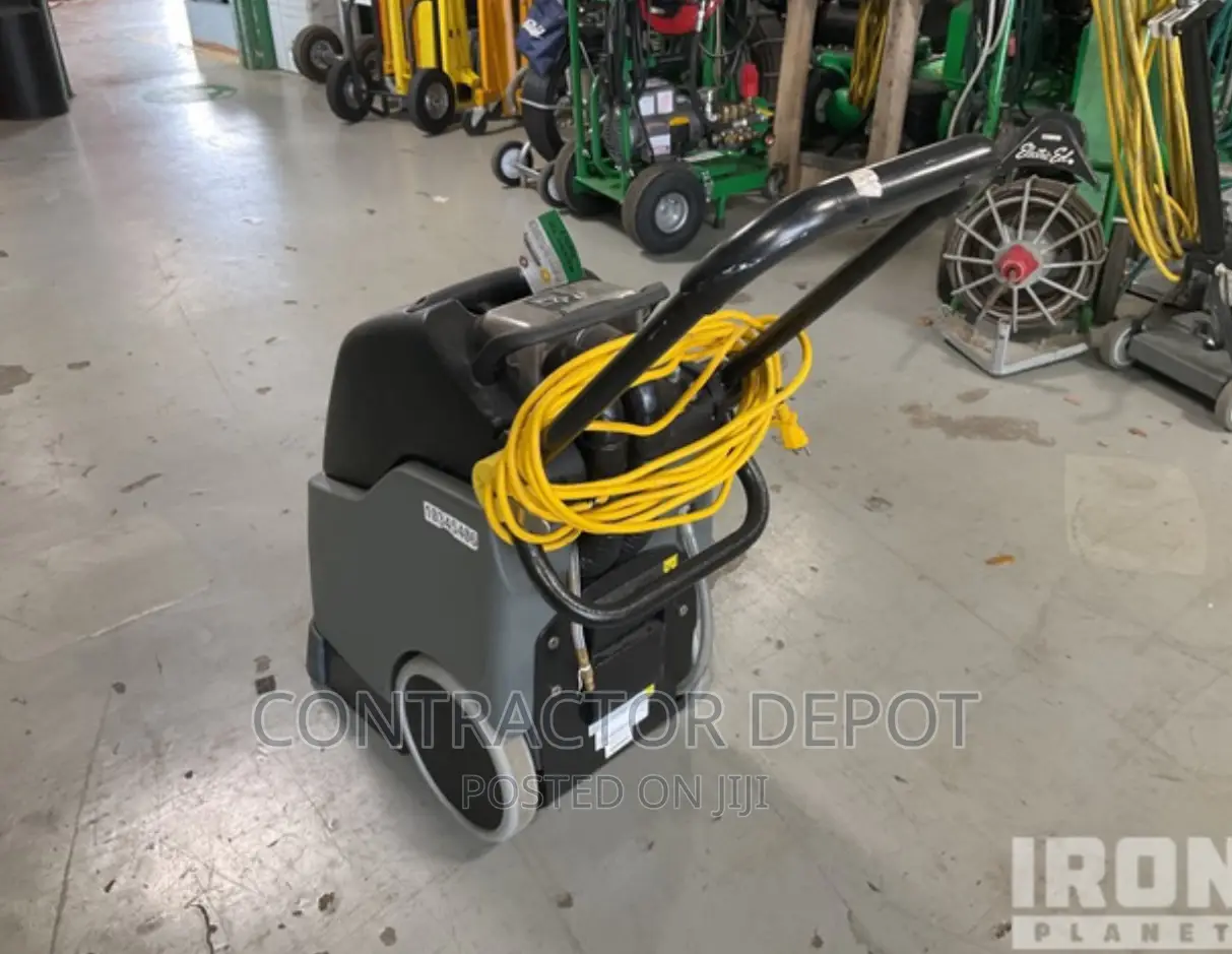 Karcher Industrial Carpet Cleaner BRC 30/15 C in Lagos Island (Eko