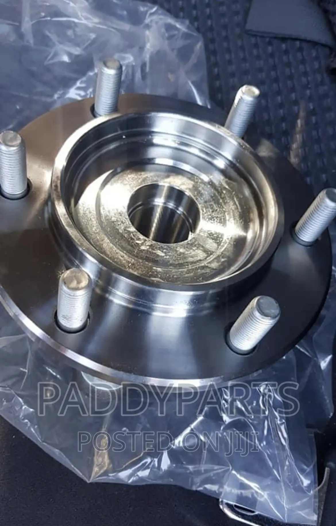 Gx470 Wheel Hub Bearing in Lagos Island (Eko) Vehicle Parts