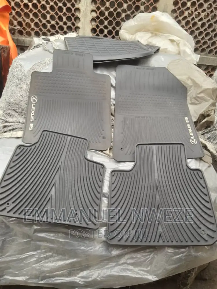 Lexus Rx 330 Floor Mats in Mushin Vehicle Parts & Accessories
