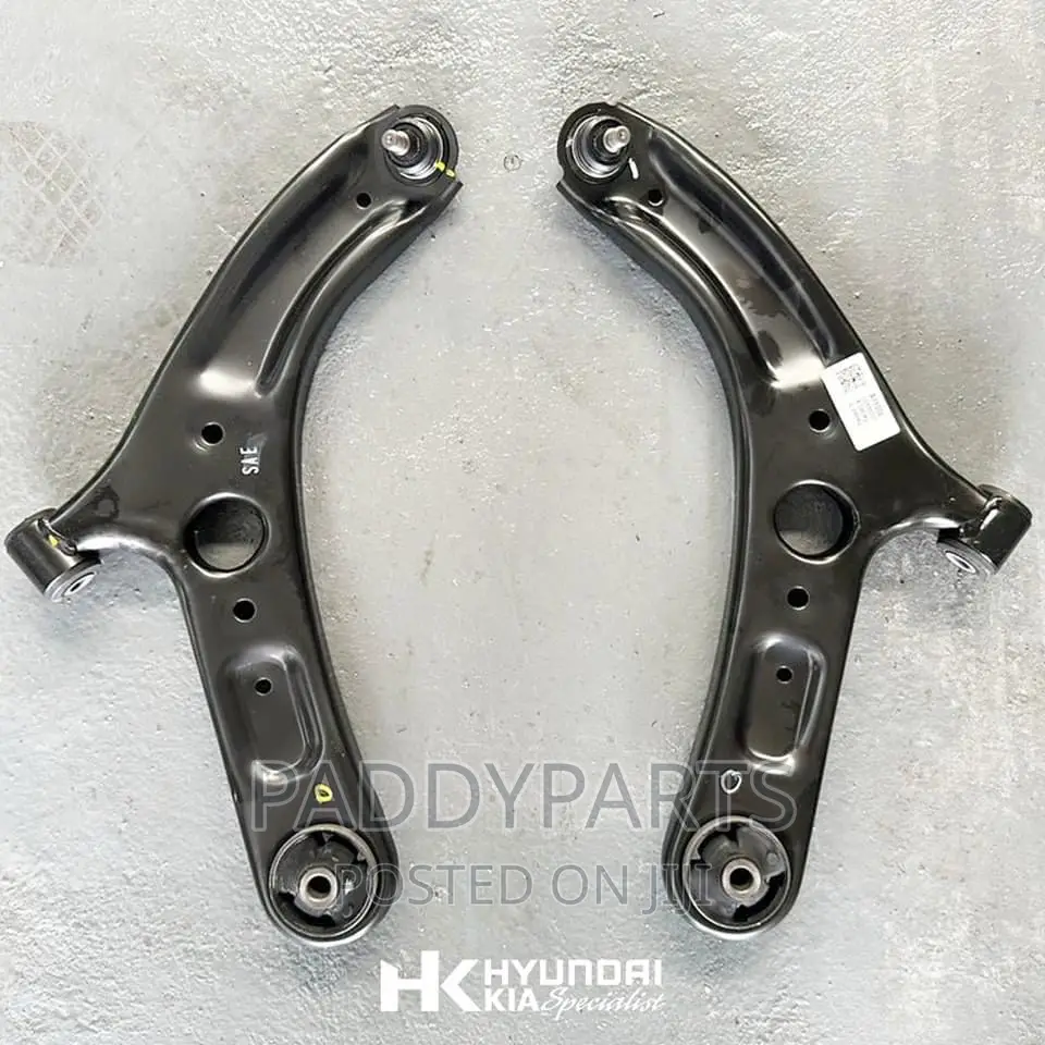 Hyundai Elantra Lower Control Arm in Lagos Island (Eko) Vehicle Parts