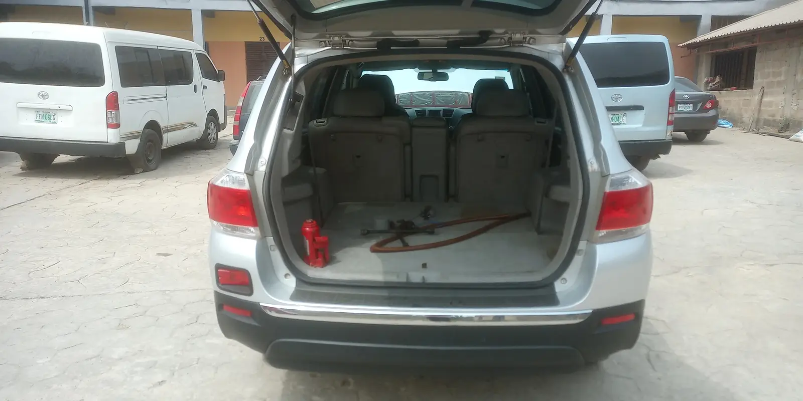 Toyota Highlander 2008 Silver in Akure Cars, Car Marketplace Jiji.ng