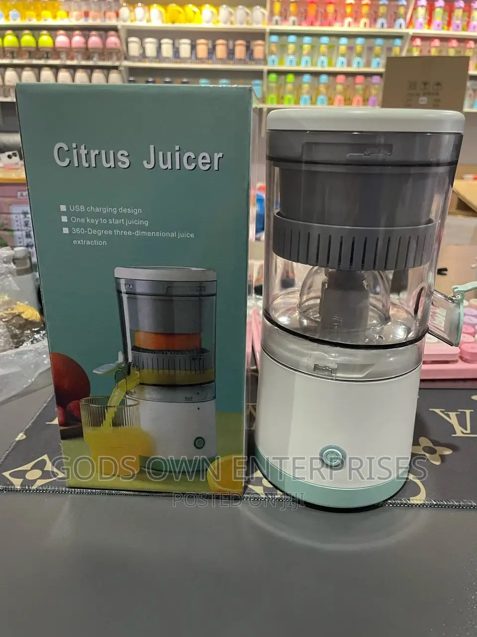 Quality Rechargeable Fruit Press Citrus Juicer in Lagos Island (Eko
