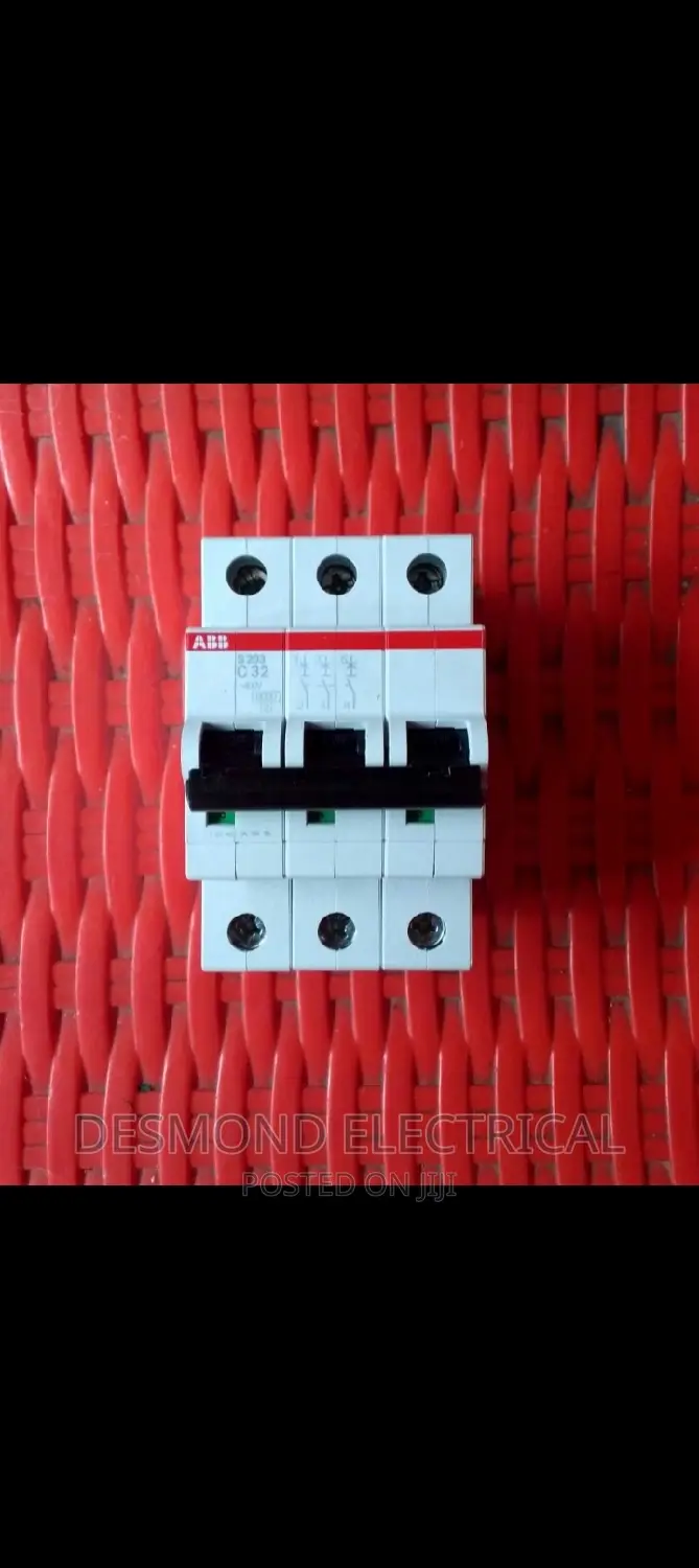 Abb 3pool Circuit Breaker in Lagos Island (Eko) Electrical Equipment