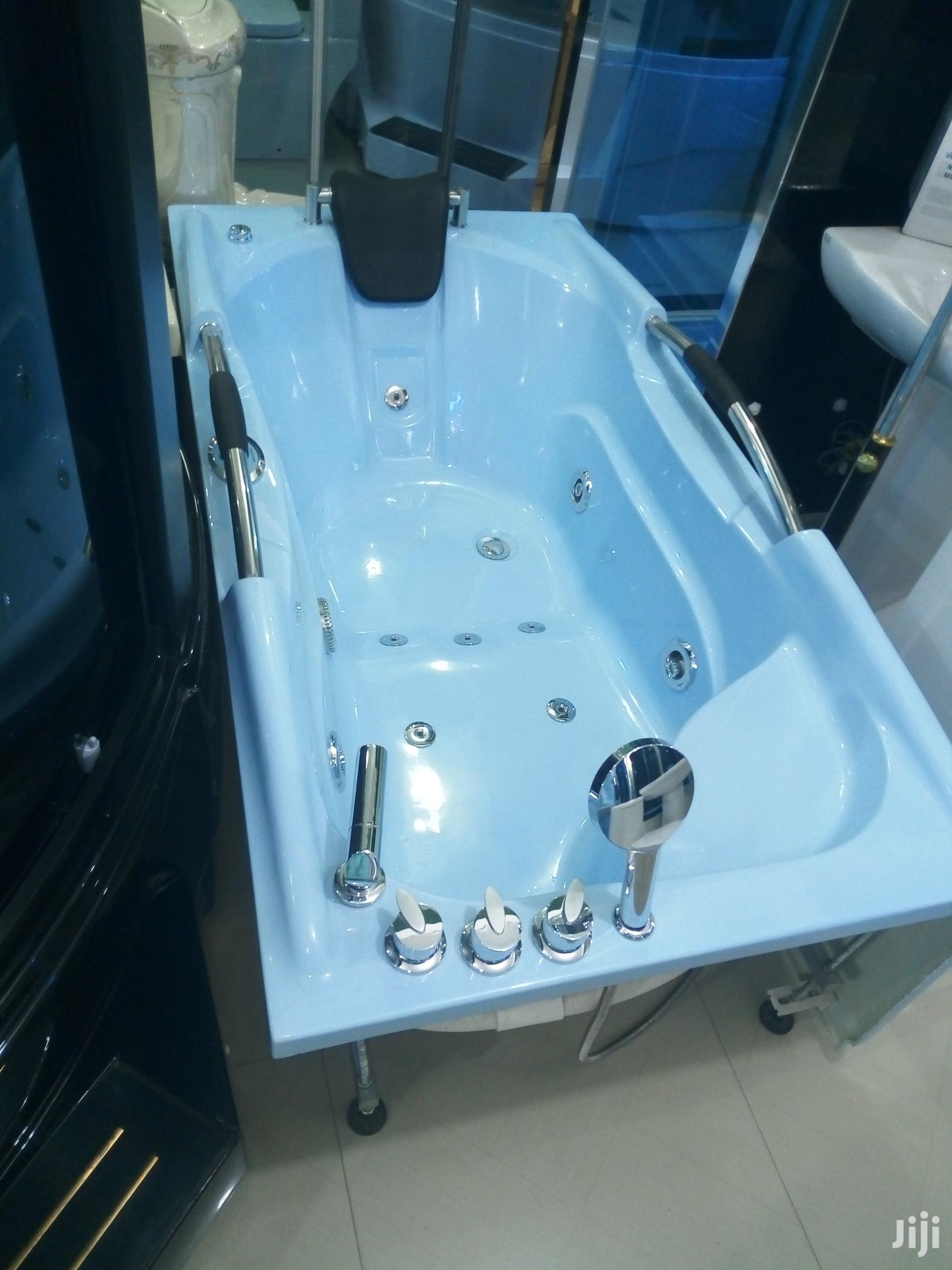 Colored Single Jacuzzi in AmuwoOdofin Plumbing & Water Supply, Henry Ikedinobi Jiji.ng