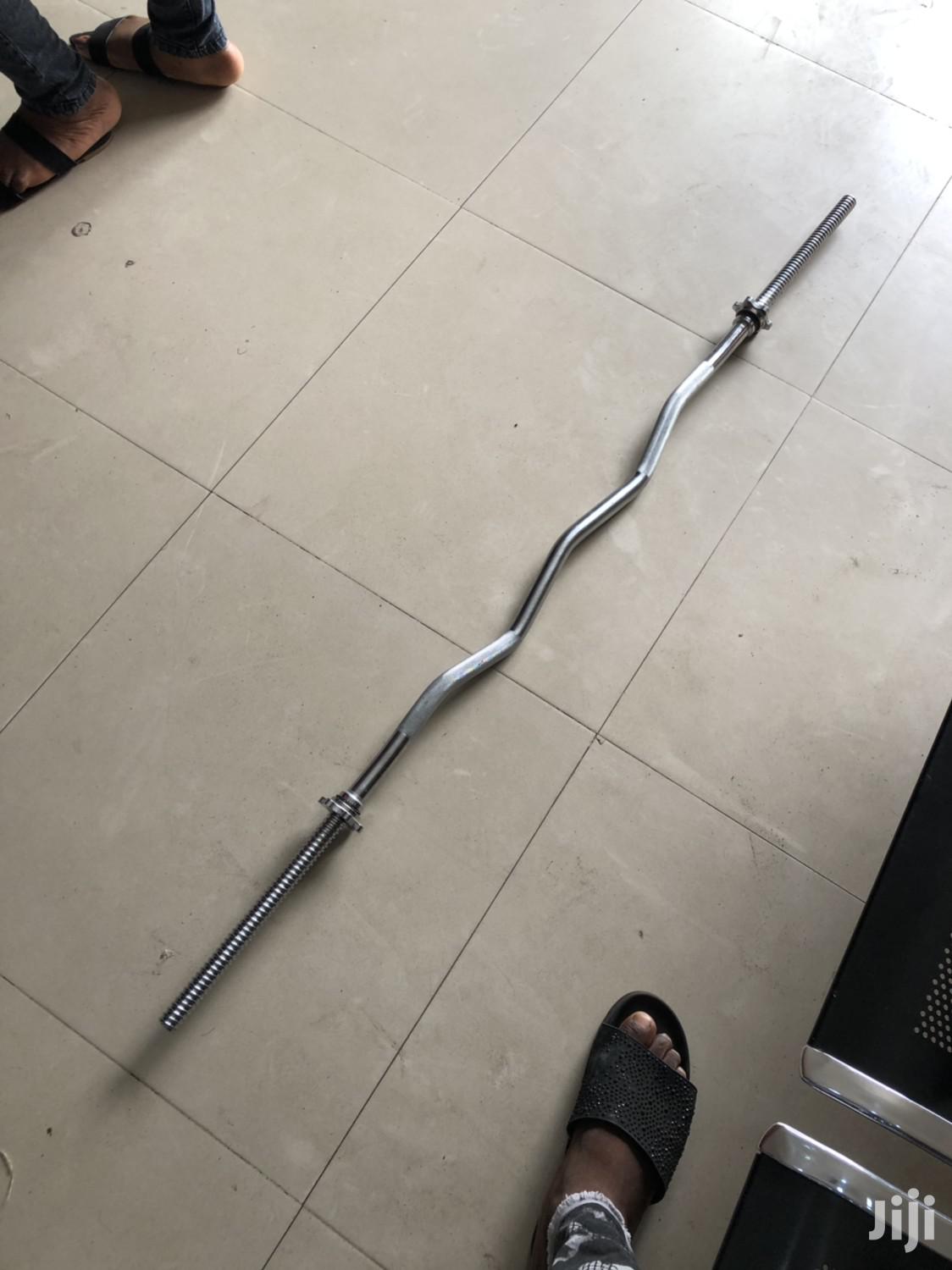 5feet Zigzag Barbell Rod GR234 in Lekki Sports Equipment, Chibyke