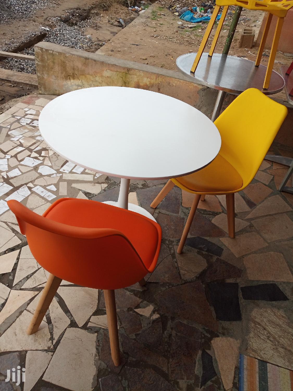 Classic Whitening Jackson Round Table With Chairs in Lagos Island (Eko) Furniture, SMART