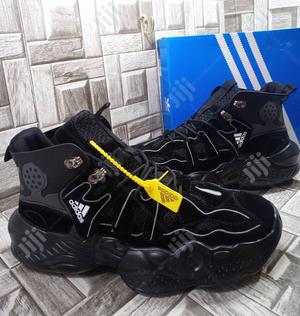 Photo - Adidas New Sneakers Buff