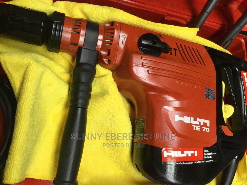 Hilti Te70 Atc/Avr Jack Hammer/ Combihammmer in Lagos Island (Eko