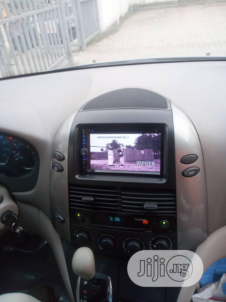 Toyota Sienna 03/07 With Reverse Camera 