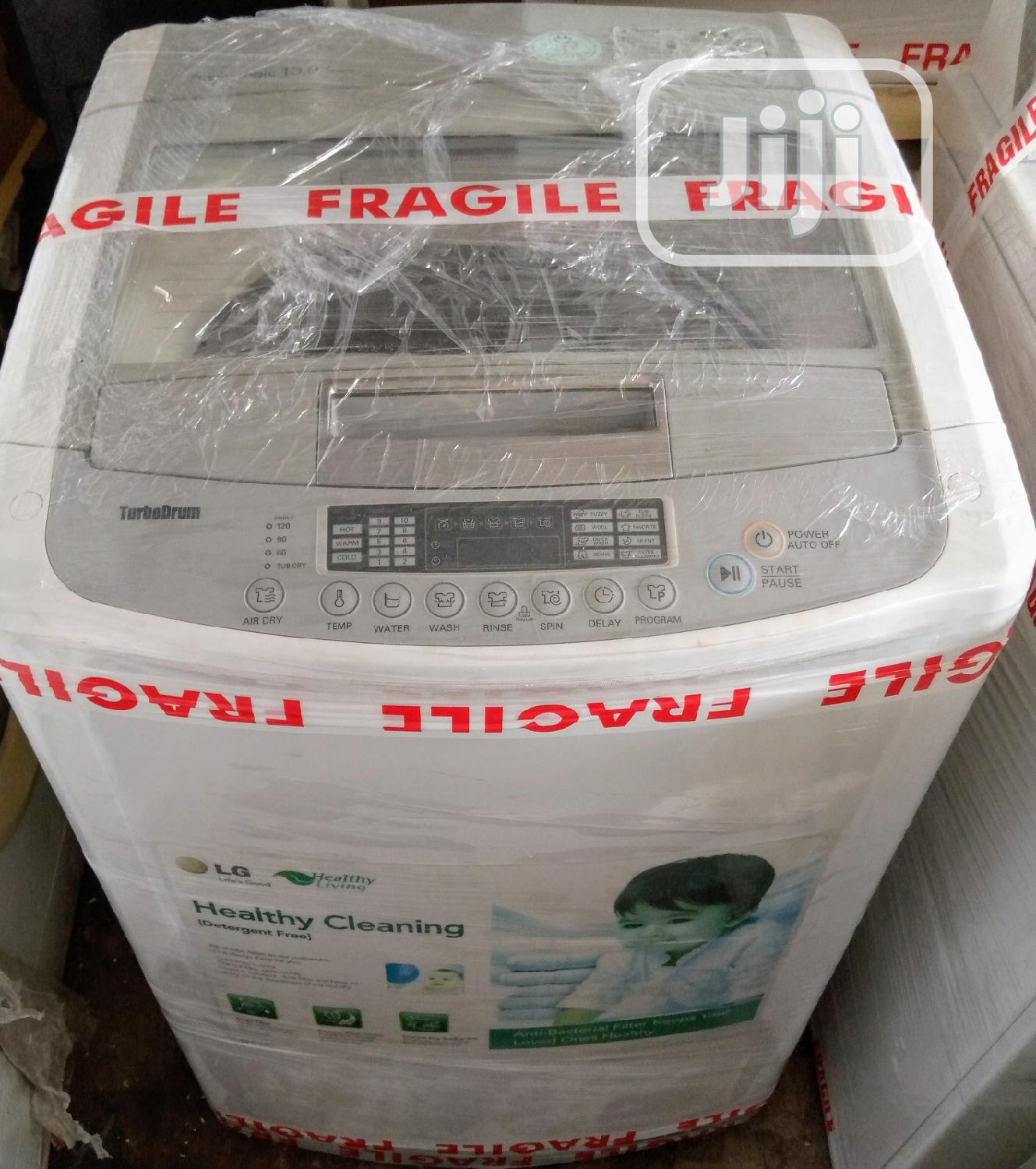 LG 12kg Automatic Washing Machine in Lagos Island (Eko) Home