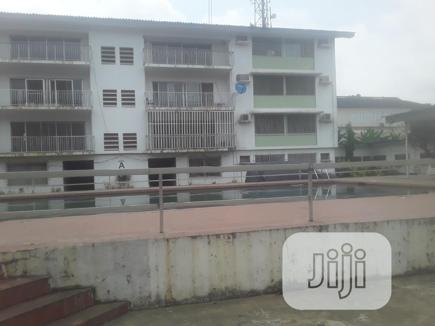 3bdrm Apartment in Ikeja Gra for rent in Ikeja Houses & Apartments